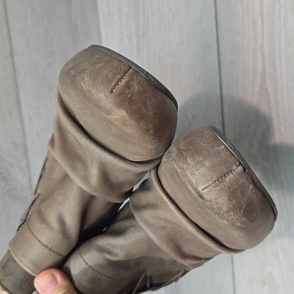 OTBT Women Rhine Lander Ankle Leather Boots heels shoes sz 7M - Picture 3 of 13